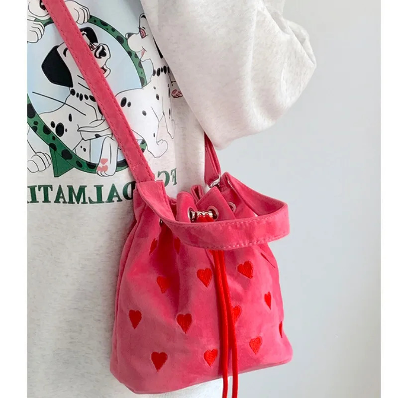 Sweet Winter Autumn Corduroy Crossbody Bags Women Cute Embroidery Shoulder Bucket Bag Ladies Bolsa 240712 zhanyishengli
