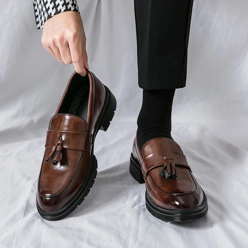 Zapatos De Hombre Loafers Mens Tassel Slip-On Comfortable Men Leather Shoes Casual Shoes Fashion Oxford Shoes Large Size 38-47 240718