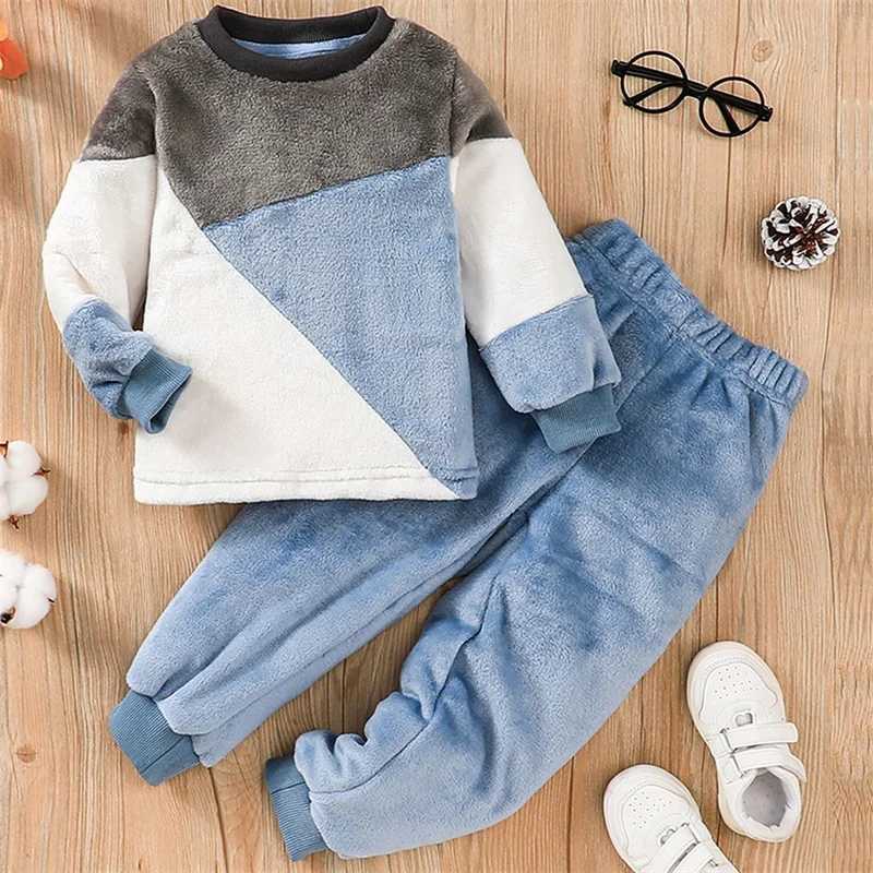 2-7-year-old childrens plush pajamas set in contrasting colors long sleeved top long pants pajamasW240716