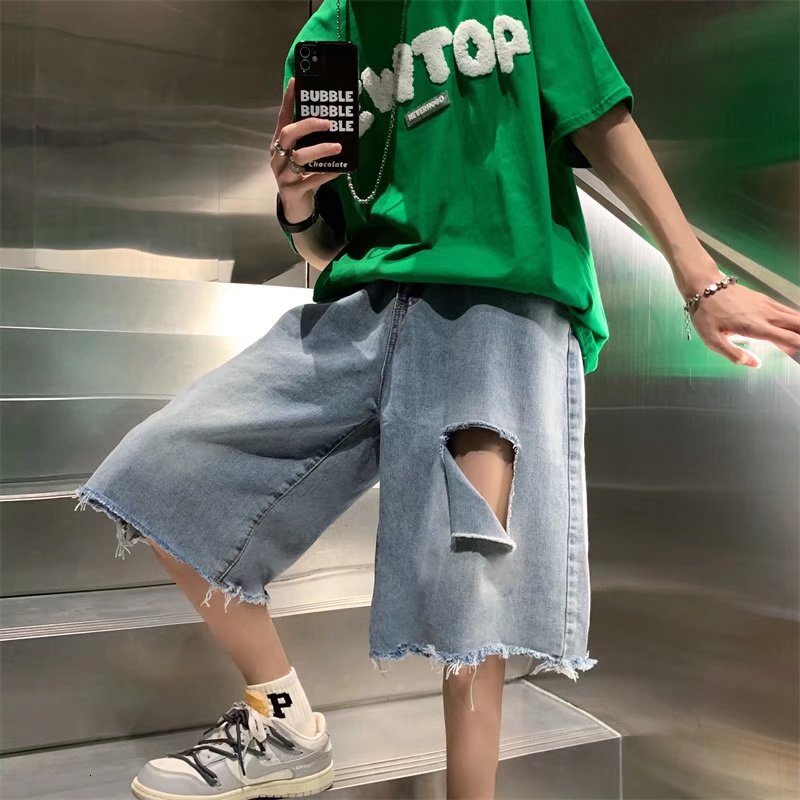 Ripped denim shorts for men and women, summer high street trend, loose straight leg five quarter pants