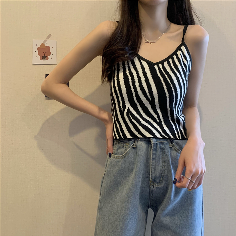 Zebra knit small camisole vest for women, worn inside and outside, slim fit sleeveless base top, ins trendy
