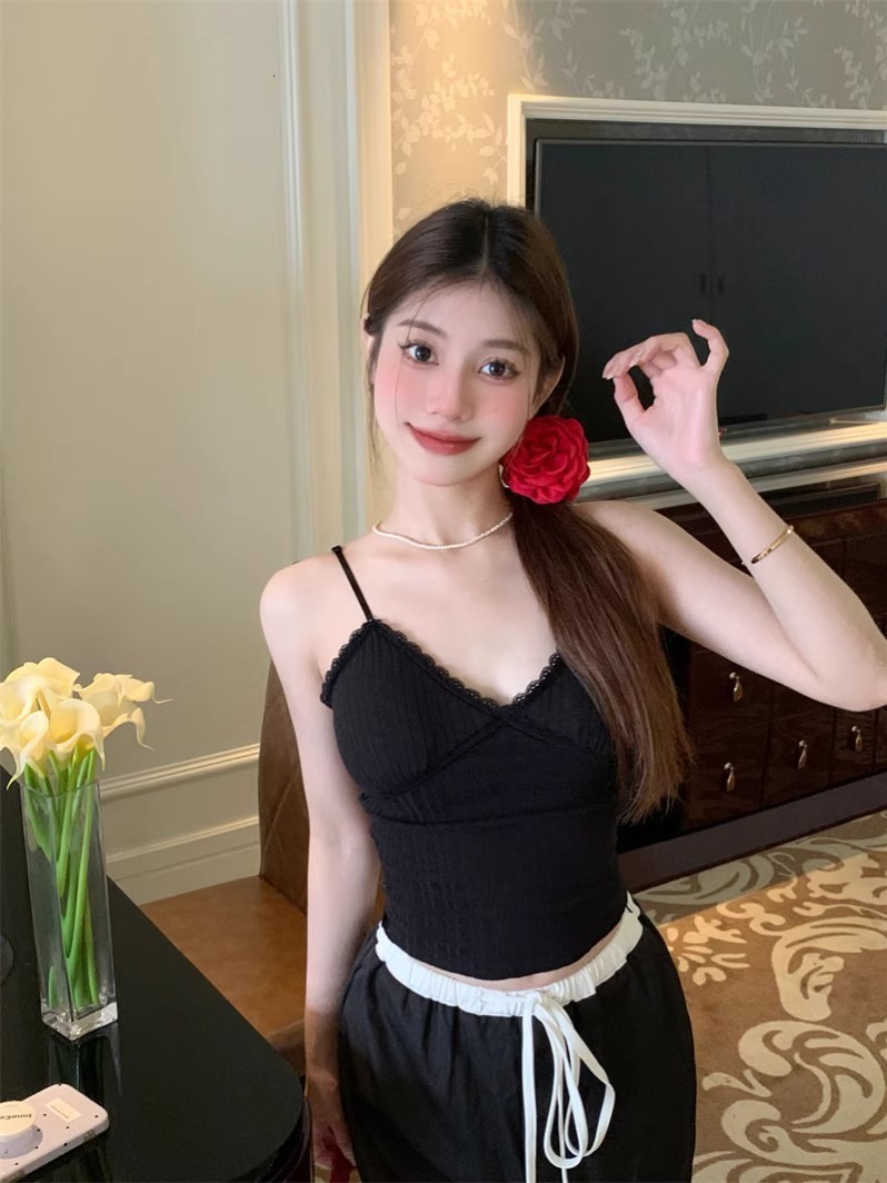 Beauty back small camisole vest women's 2024 new autumn French style with chest pads for inner and outer wear, slim fit base
