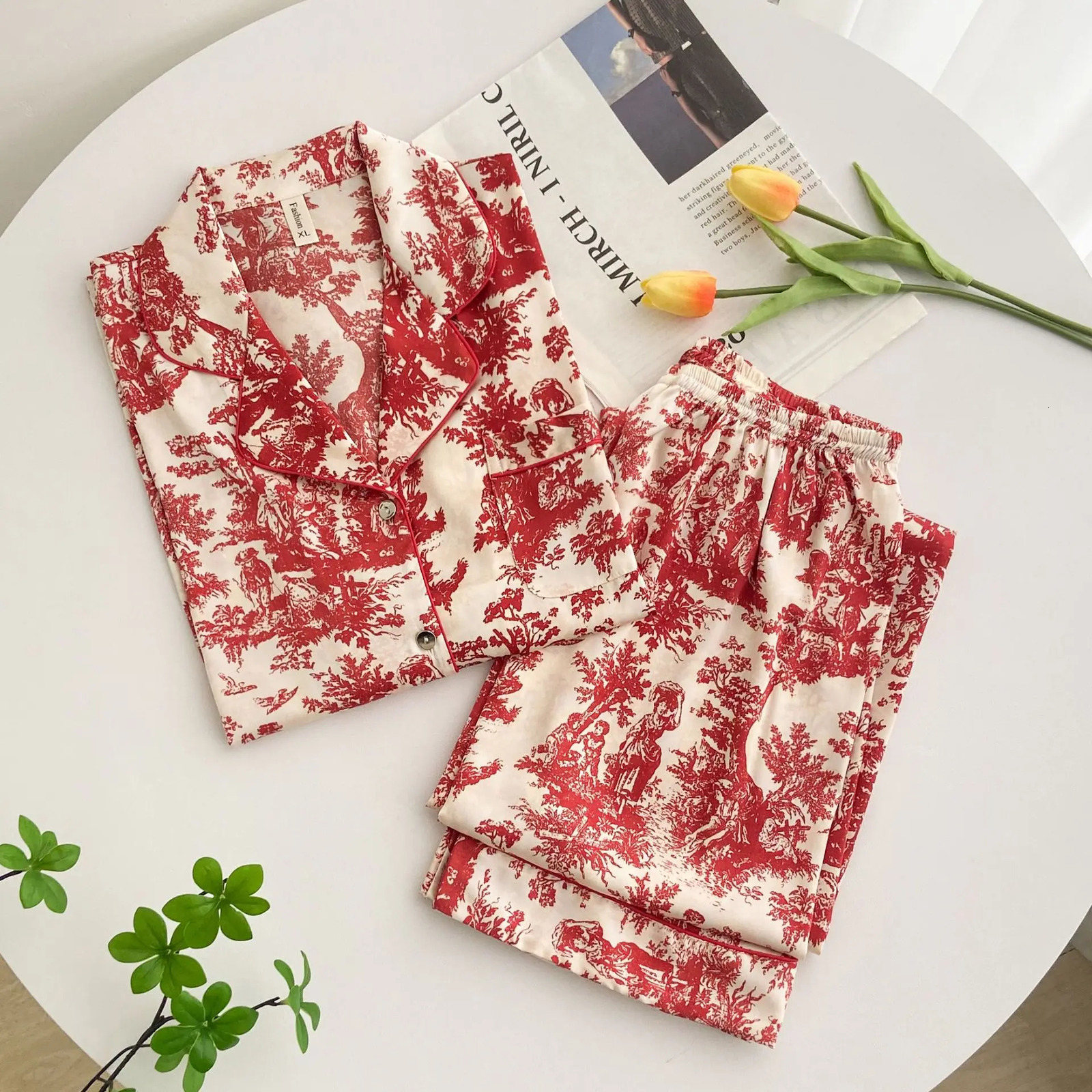 Korean Spring/Summer Internet Red Ink Print Ice and Snow Silk Pajamas for Women INS Minimalist Small Lapel Long sleeved Home 240716