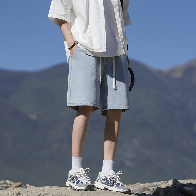 Summer new trend five quarter men, loose elastic waistband, lace up denim shorts for men