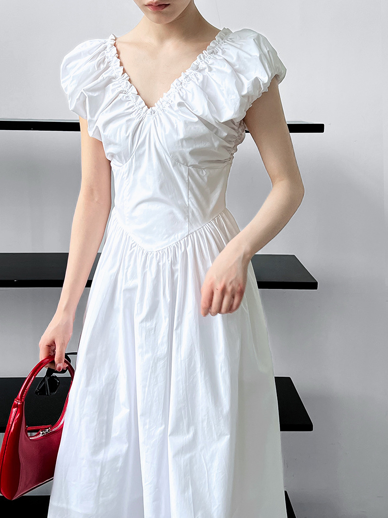French style waist cinched backless V-neck dress for wing a sense of luxury and sleeveless pleats