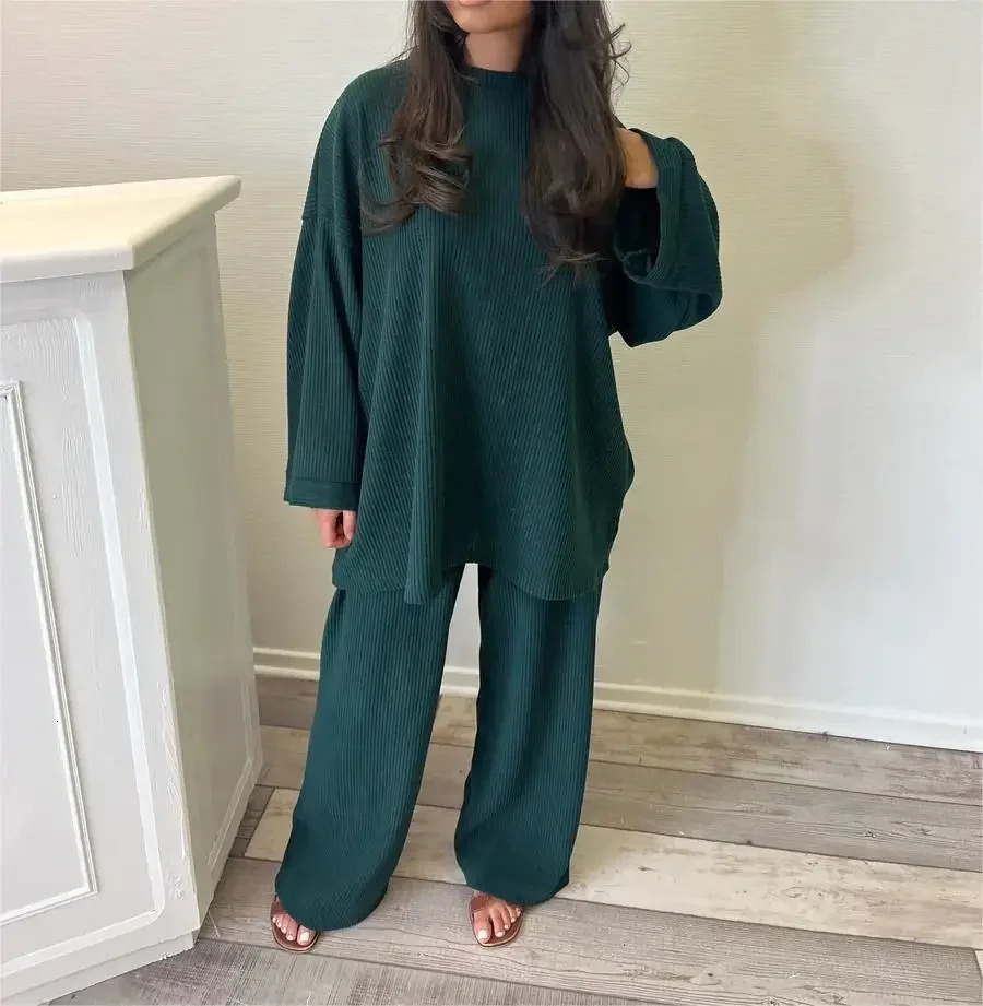 Winter Fashion Corduroy Two Piece Set Women Round Neck Long Sleeve Top Wide Leg Pants Casual Loose 240717