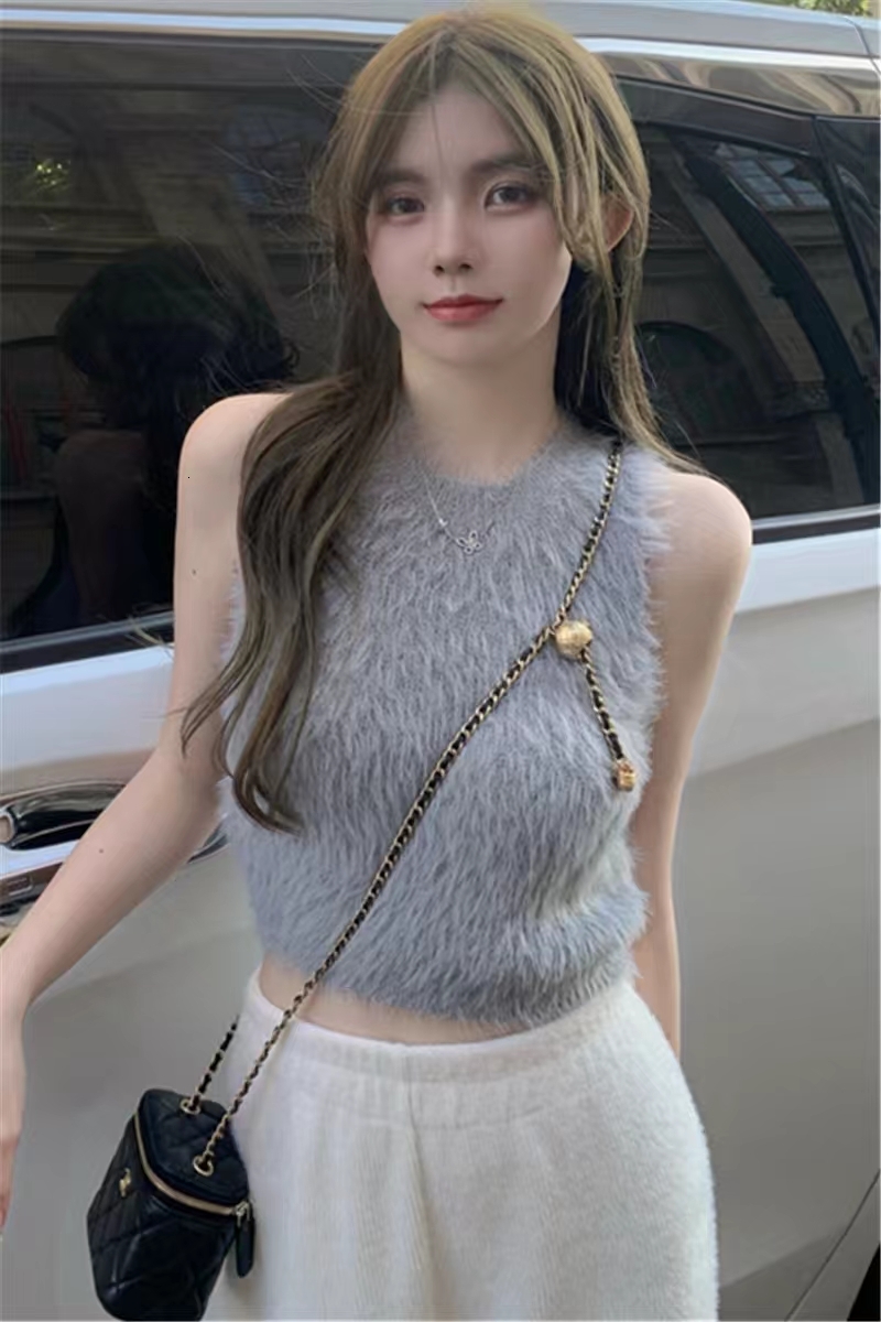 Sleeveless spicy girl wearing gray vest on the outside and inside, women's summer short style suspender sexy plush bottom shirt top
