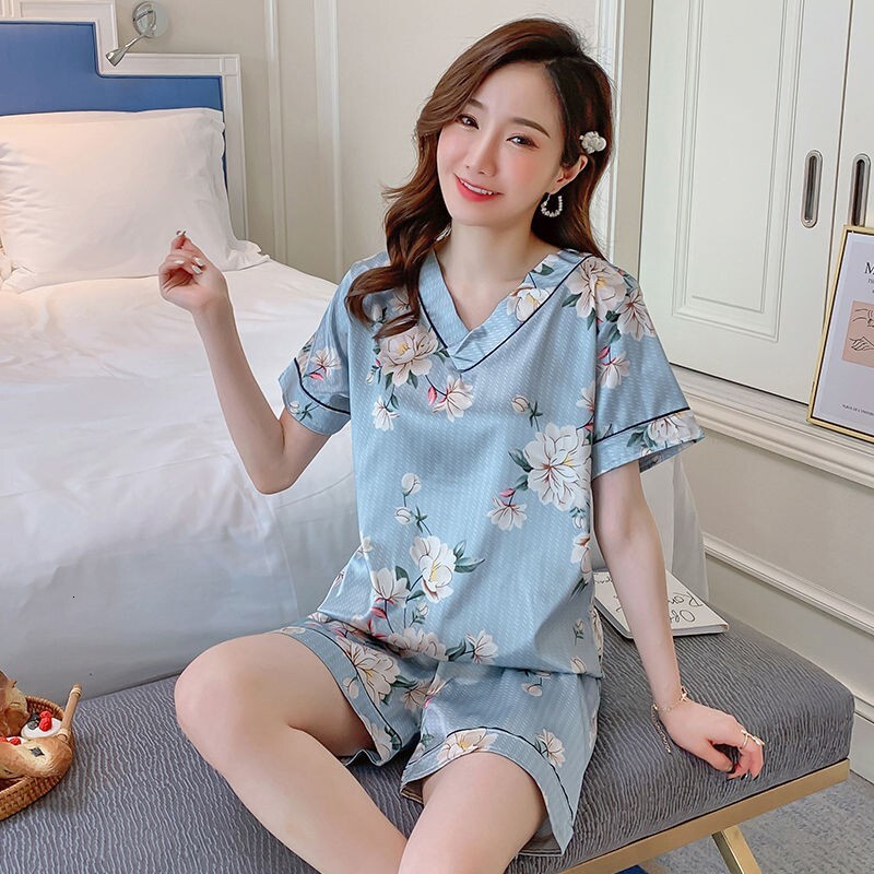 Ice sleepwear sleeved imitation two-piece home outfit goods in stockIce silk pamas women's summer thin short sleeve V-neck 2021 Korean version sw
