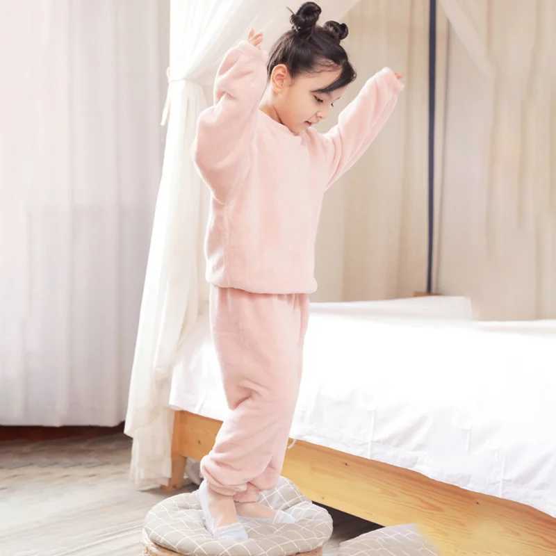 2 pieces/set of Autumn childrens coral velvet pajamas baby boys and girls winter with thick velvet childrens pajamas warm family set childrens clothin