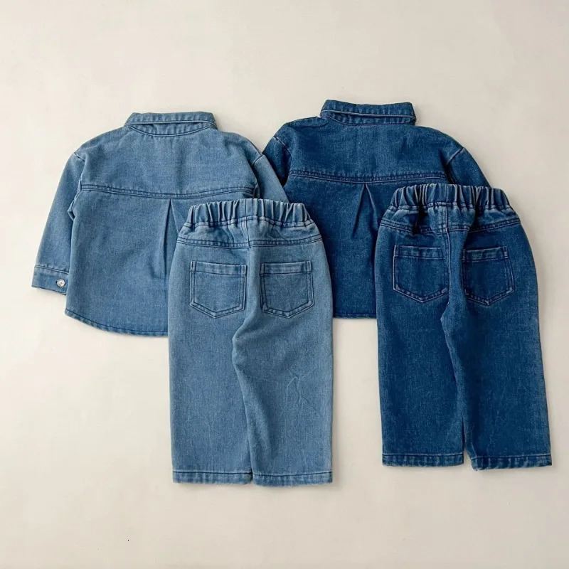 Childrens Korean Spring Suit Boys Long-sleeved Denim Shirt Jackets Denim Trousers Two-piece Baby Girls Autumn Jeans Top Pants 240713