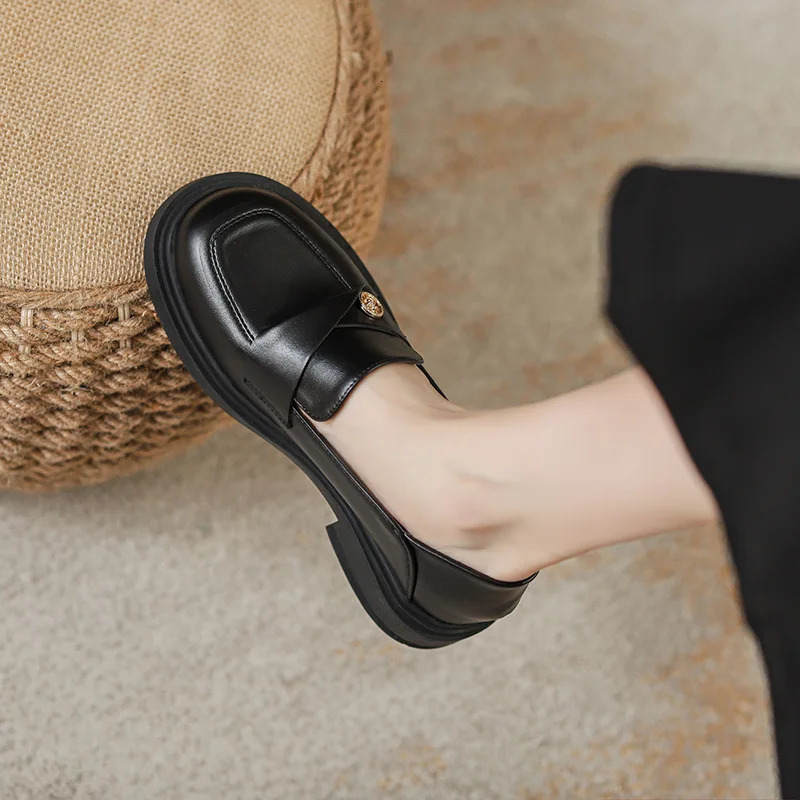Casual Woman Shoe Round Toe Loafers With Fur Oxfords British Style Black Flats Summer Slip-on Retro Leather Preppy Lace-Up S 240708