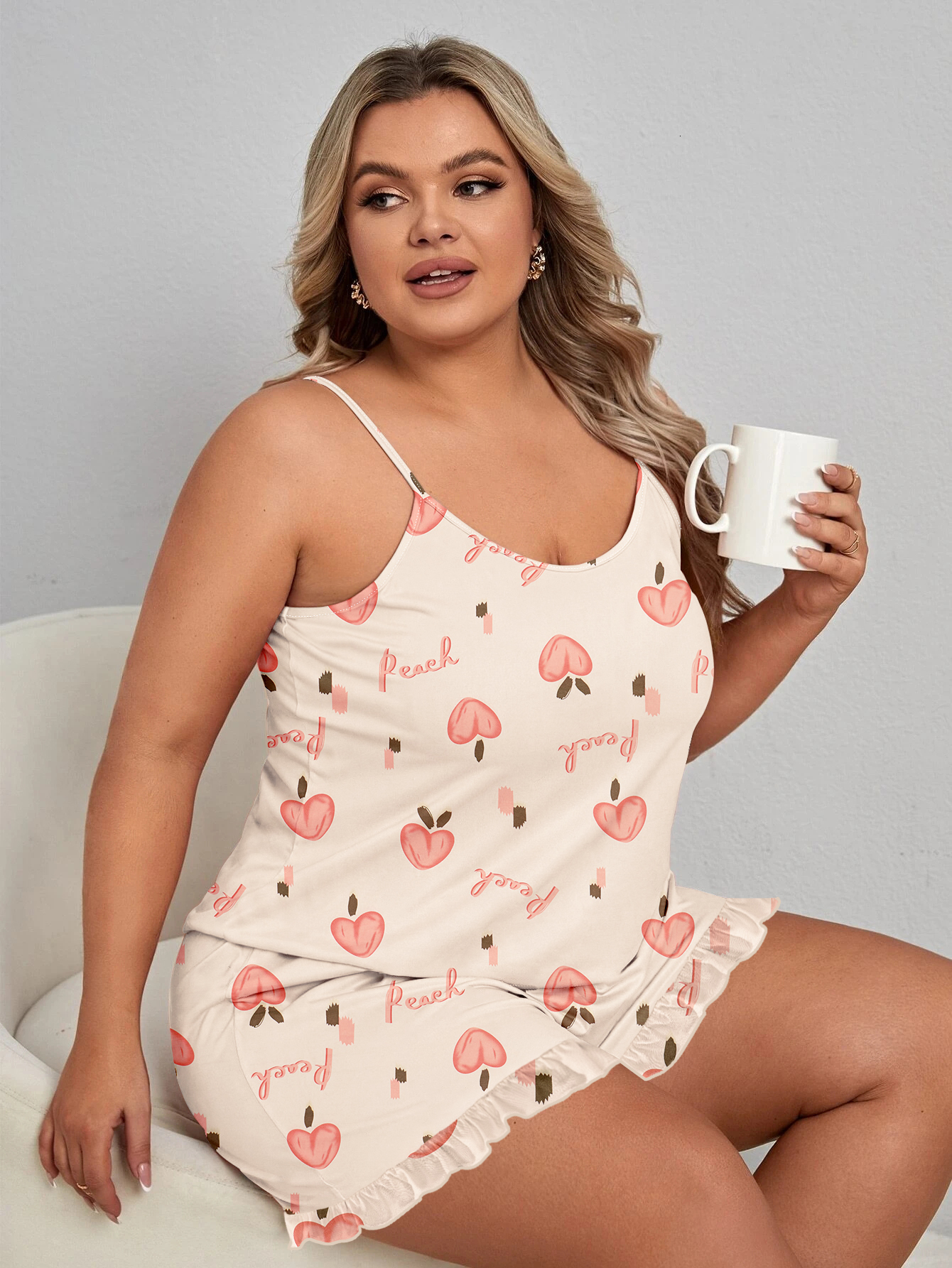 Medium to large-sized women's pamas, oversized loose fitting 2024 new suspender shorts, summer pama set, home clothing