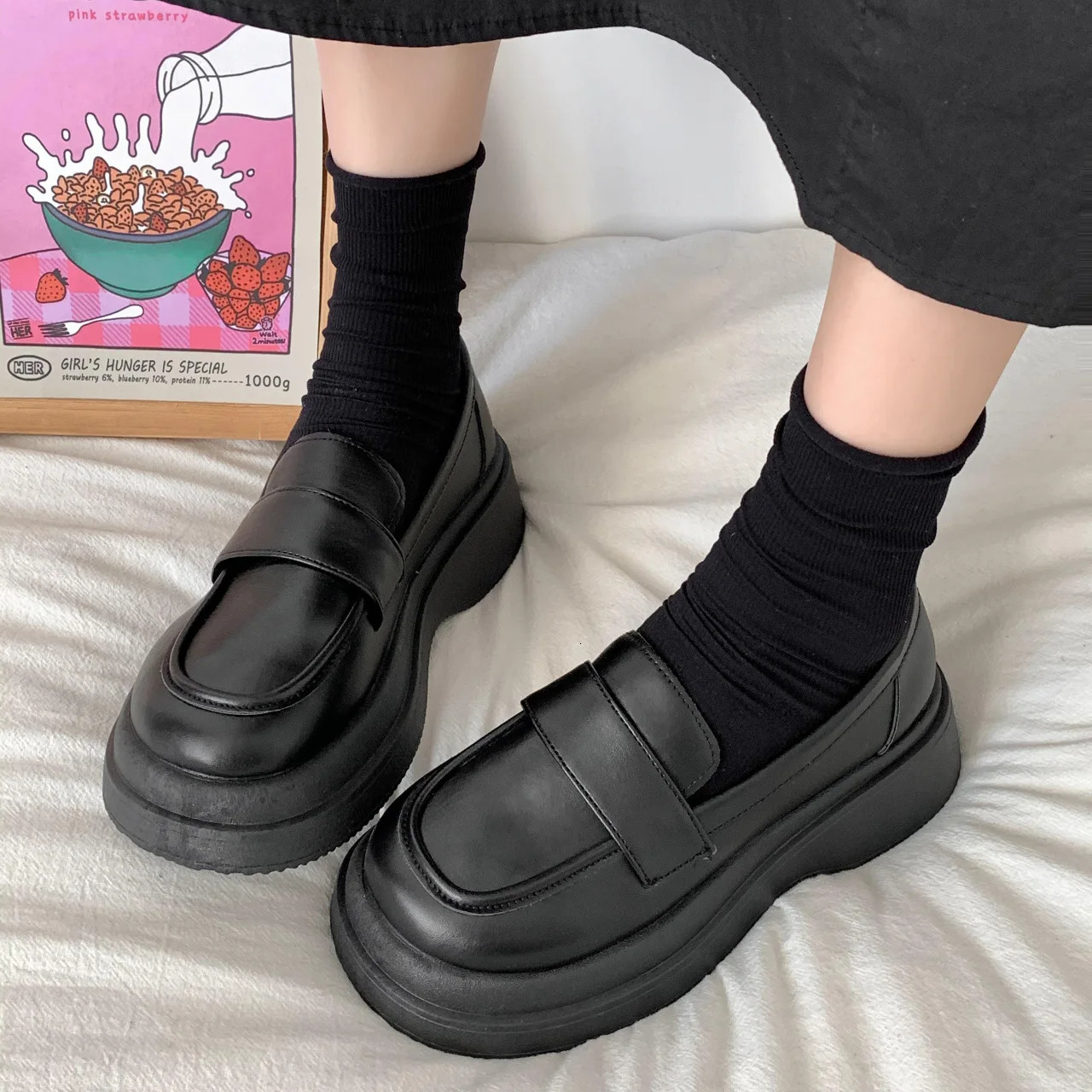 Womens Loafers Shoes Slip-on Female Footwear Casual Sneaker Black Flats Oxfords Soft Round Toe British Style Slip On Dress S 240708