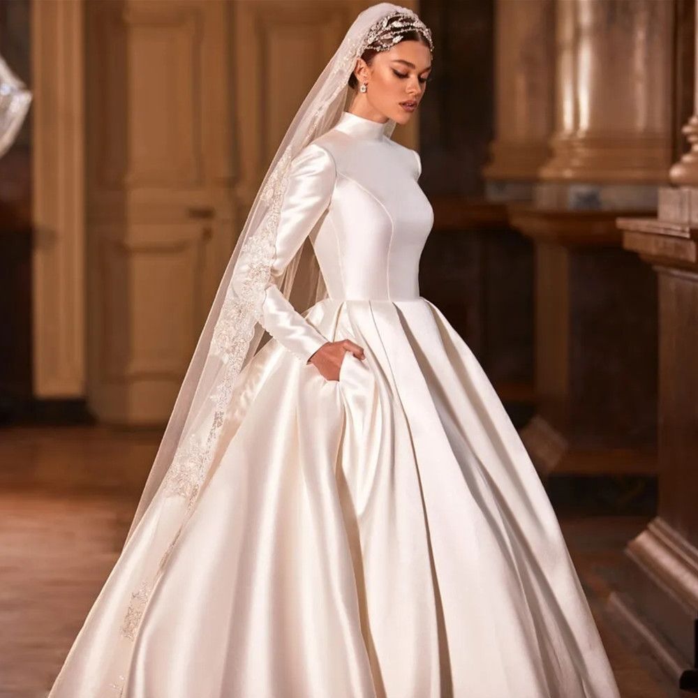 High Collar Muslim Ball Gown Wedding Dresses With Long Sleeves Modest Satin Church Bridal Gowns Court Train Illusion Buttons Back Dubai Arabic Vestido