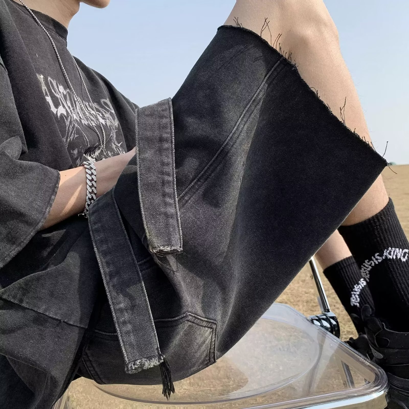 Denim shorts fringed summer trend American washed distressed straight leg loose casual men's five quarter pants