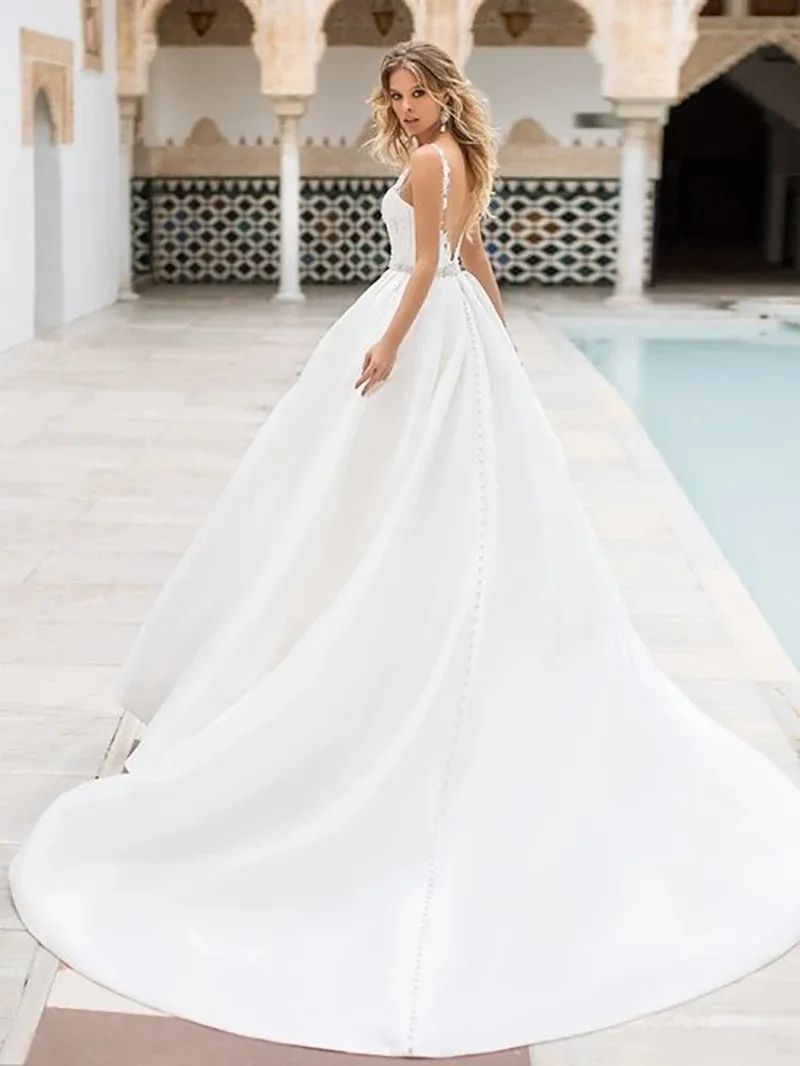 Modern White Satin Ball Gown Wedding Dresses Lace Boho Garden Bridal Gowns Puffy Princess Sexy Backless Women Bride Robes de Mariee Custom Made