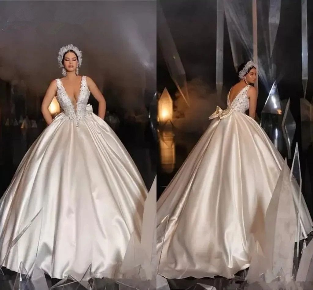 Vintage Satin Dubai Arabic Ball Gown Wedding Dresses Sexy Deep V Neck Lace Appliques Beaded Bridal Dresses Backless Court Train Plus Size Vestidos De 