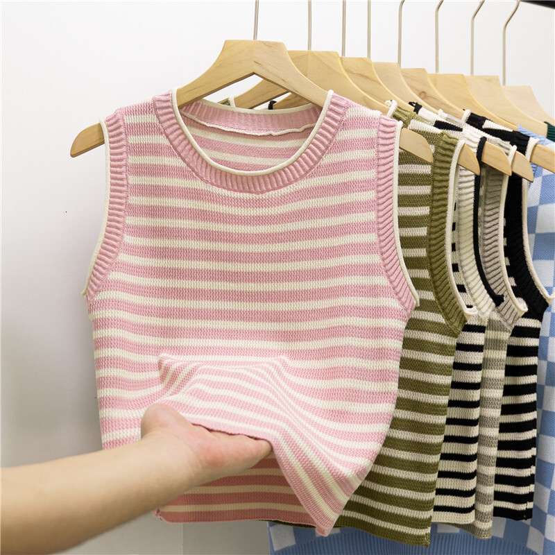 Striped suspender vest for women's summer outerwear, round neck, slim fit, and short sleeveless ice silk knit top