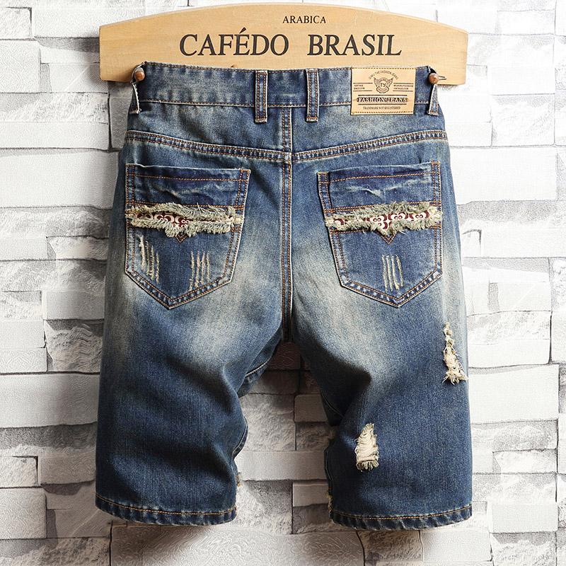 2024 Summer Men's Piercing Beggar Shorts Versatile New Korean Version Five point Horse Pants Casual Cowboy Mid pants Trendy