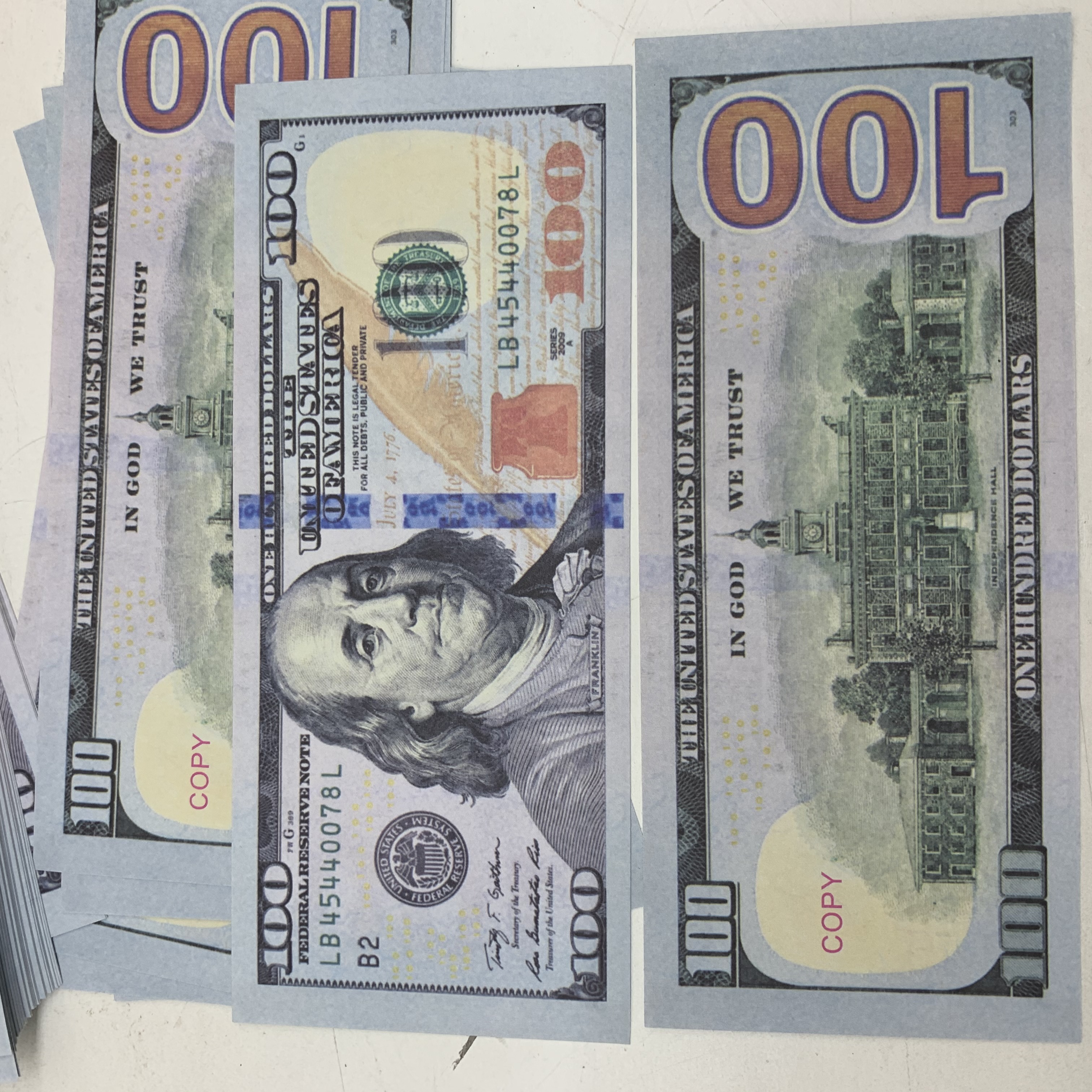 prop money, spray gun currency, halloween decorations, holiday party supplies, counterfeit currency, movie prop money, birthday party toys a0c
