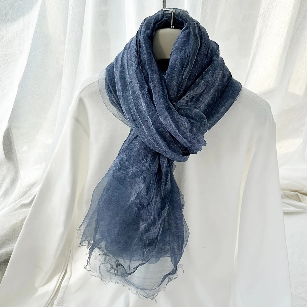 Lightweight Scarf Womens Linen Gradient Blue Dyed Sunscreen Shawl Versatile Thin Mulberry Silk Retro Spring and Autumn 240712