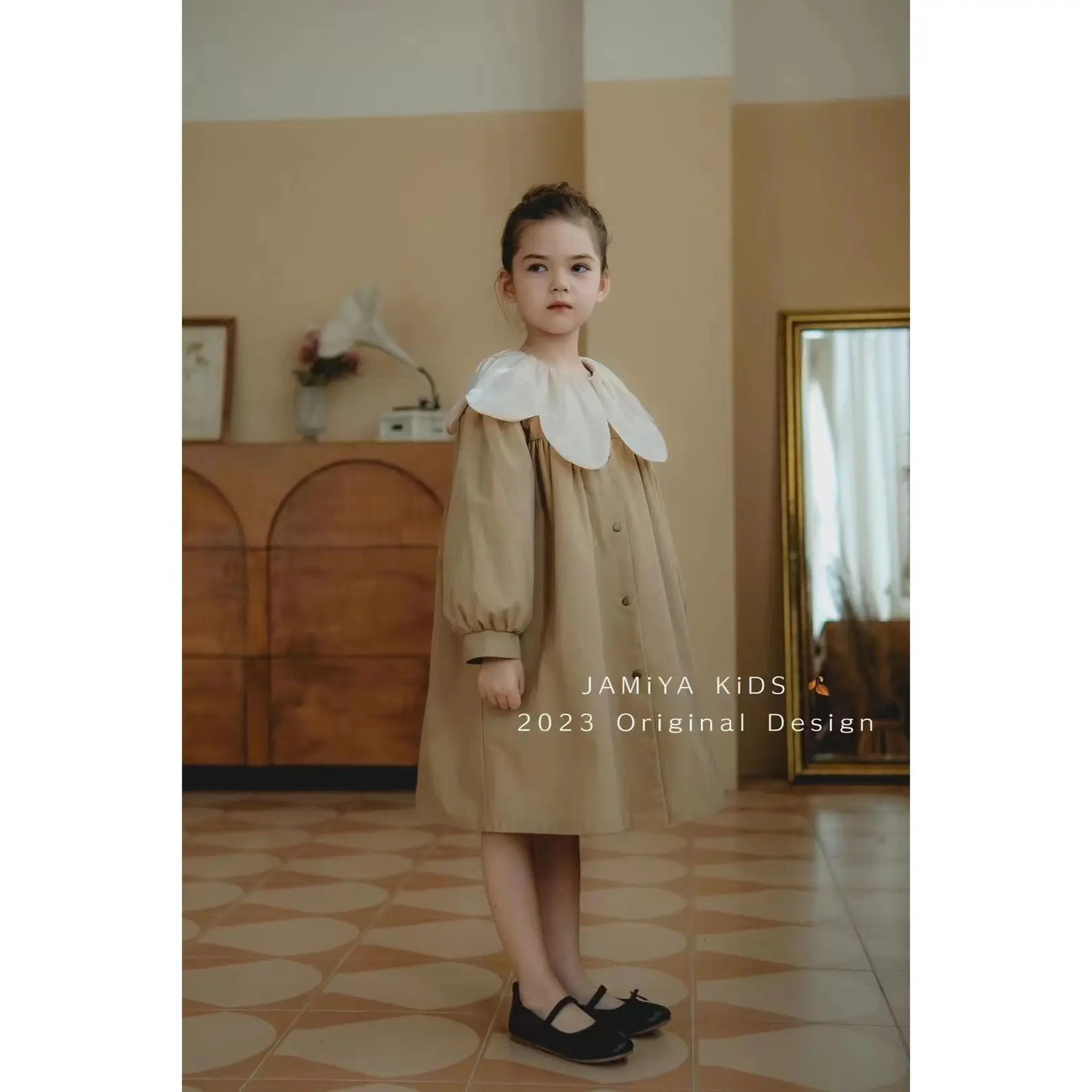Kids Girls Teens Spring Autumn Windbreaker Coats Khaki Petal Collar Princess Oversize Coat Medium Long Outerwear Trench Clothes 240711