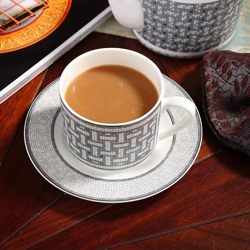 European Bone China Coffee Cups And Saucers Tableware Plates Afternoon Tea Drinkware Milk Mug With Domestic Kitchenware 240711