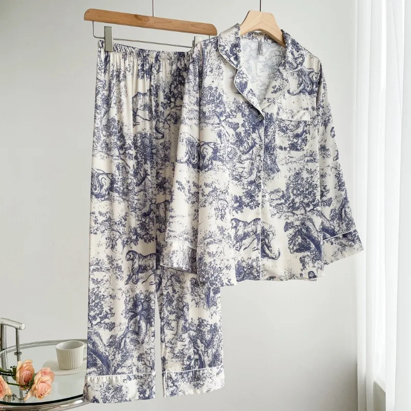 Korean Spring/Summer Internet Red Ink Print Ice and Snow Silk Pajamas for Women INS Minimalist Small Lapel Long sleeved Home 240716