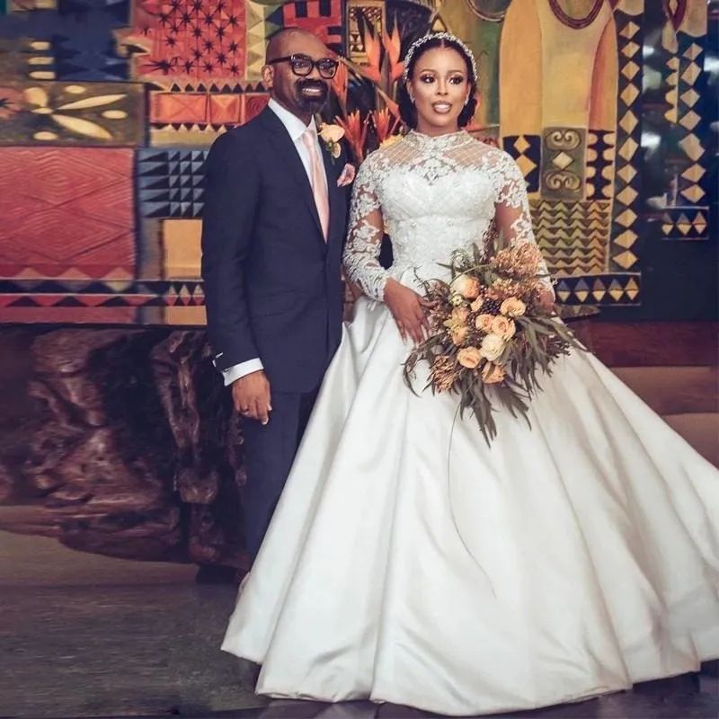 Plus Size Crystal Satin Wedding Dresses Full Sleeves Vestidos 2024 African Country Garden Bridal Gowns Gorgeous Lace Applique Custom made