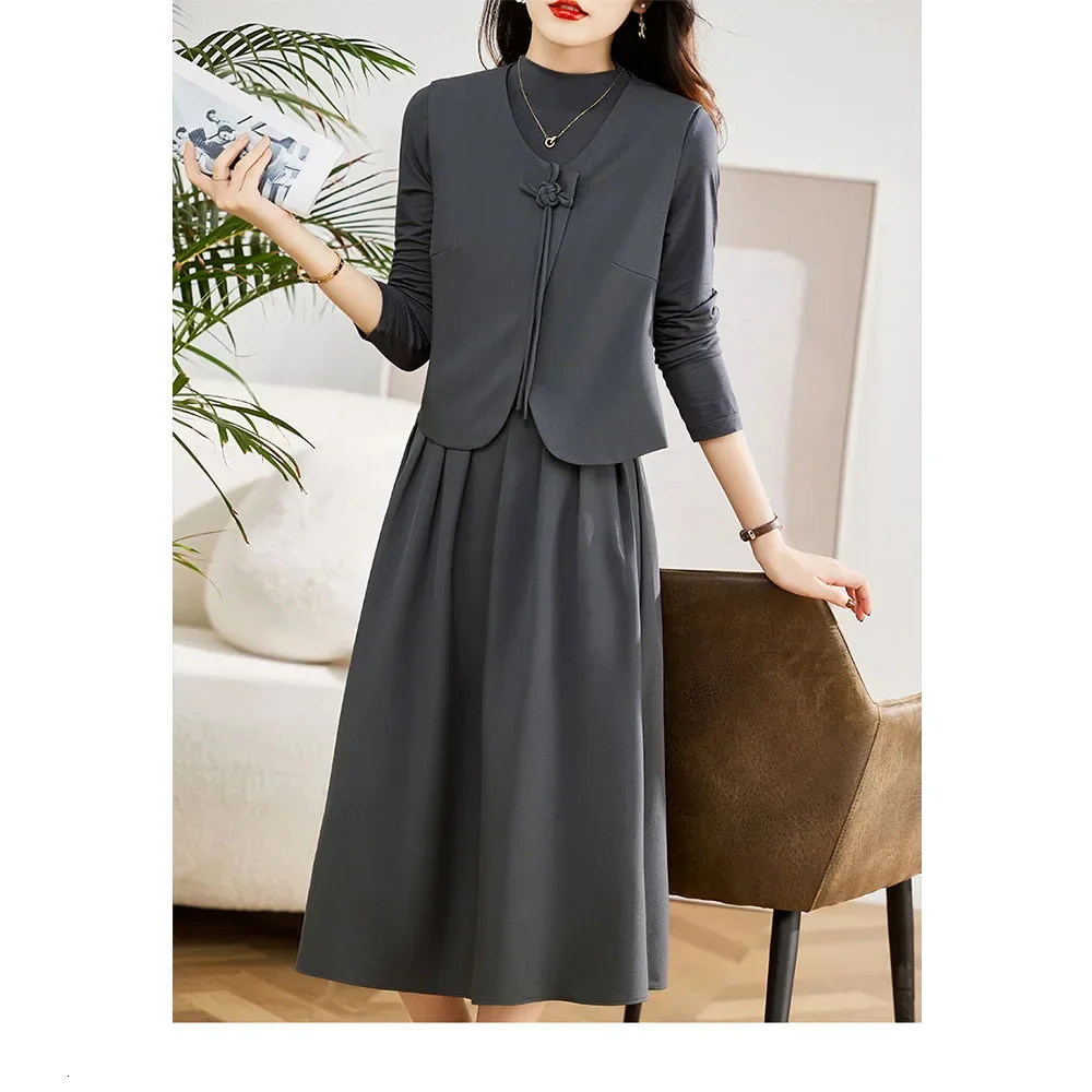 Autumn Fashion Vest Overlay Dress for Women Three Piece Set of Chinese Style Frog 240717
