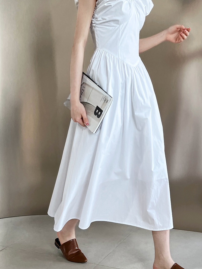 French style waist cinched backless V-neck dress for wing a sense of luxury and sleeveless pleats