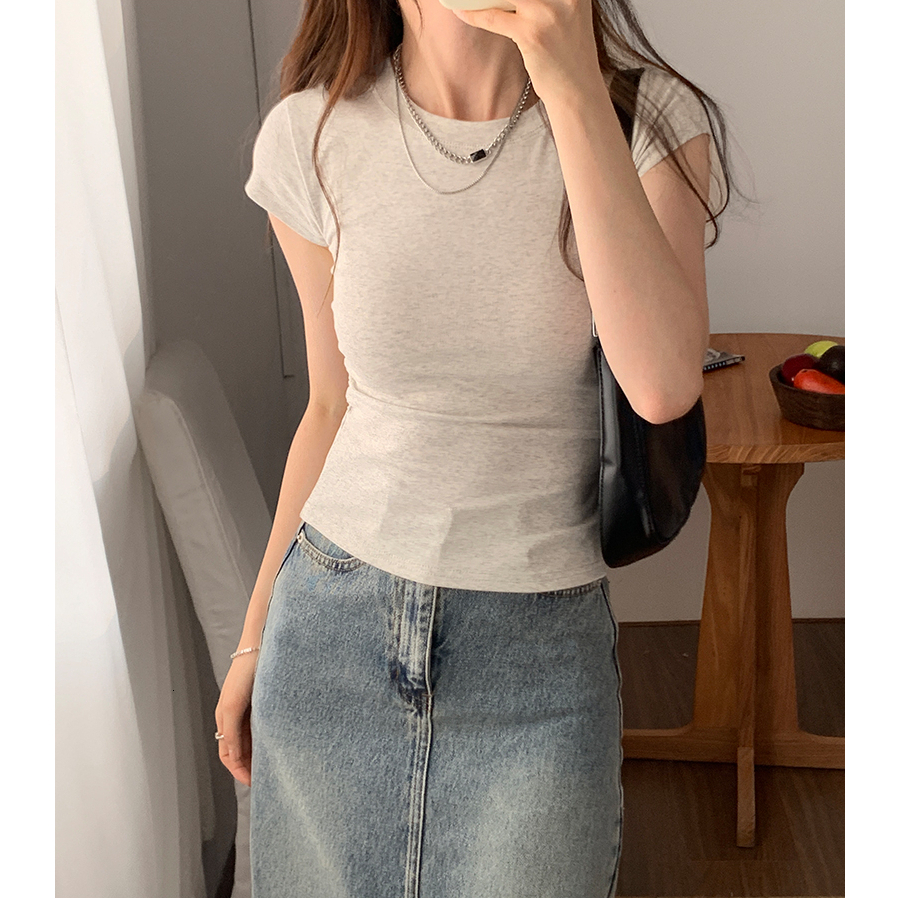 61869 Comfortable Skinny Short-Sleeved T-Shirt Top Women