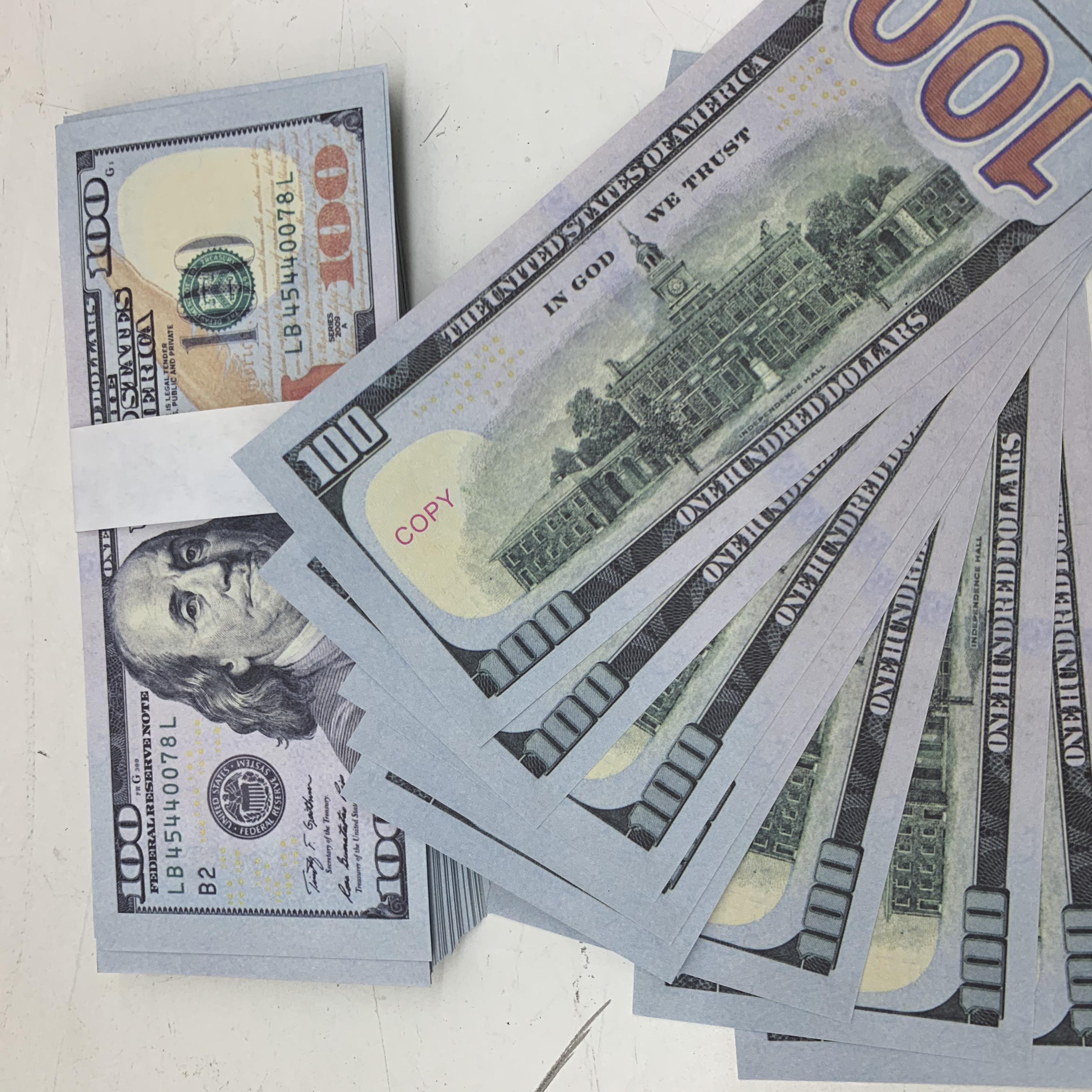 prop money, spray gun currency, halloween decorations, holiday party supplies, counterfeit currency, movie prop money, birthday party toys a0c