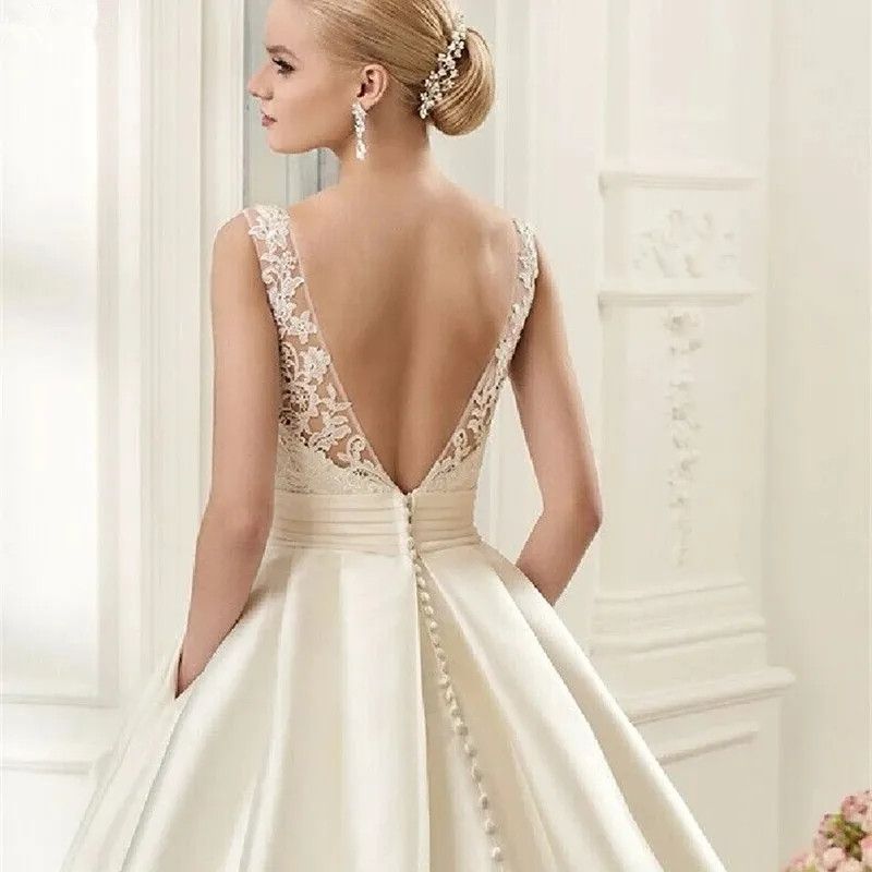 Elegant Ivory Satin A Line Wedding Dresses Modern Boho Garden Robes de Mariee Sweep Train Buttons Simple Bridal Reception Gowns Custom Made