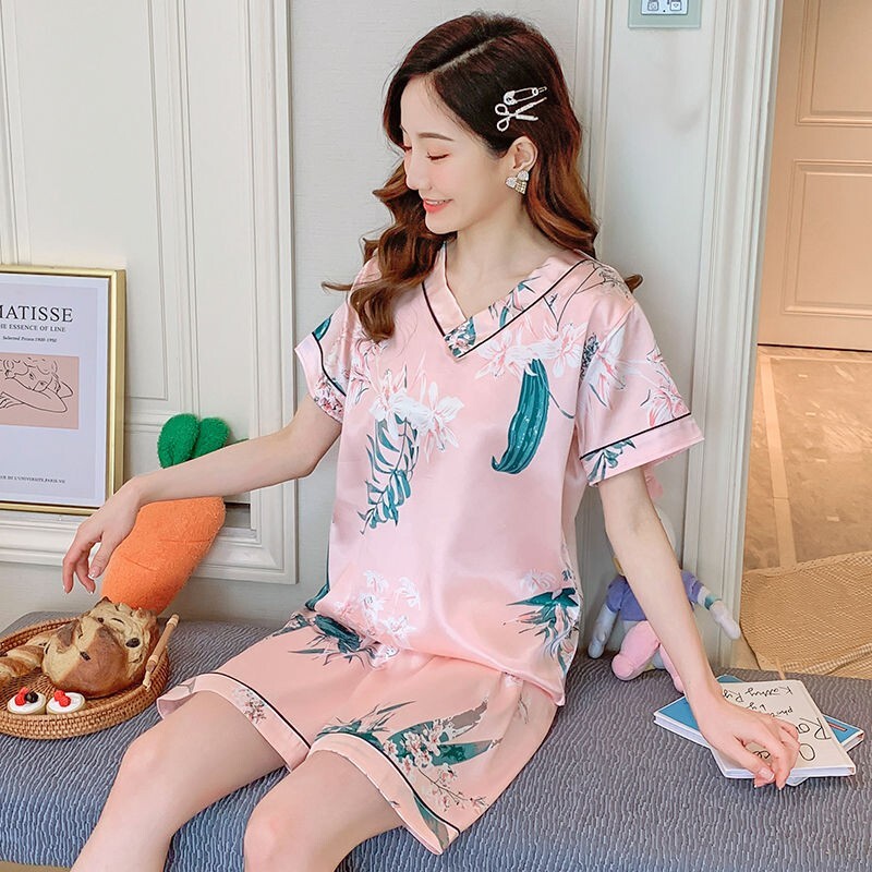 Ice sleepwear sleeved imitation two-piece home outfit goods in stockIce silk pamas women's summer thin short sleeve V-neck 2021 Korean version sw