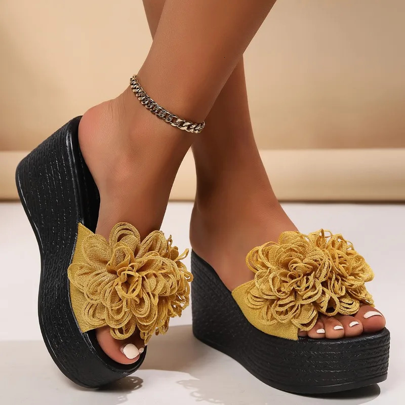 2024 Wedges Sandals Women Slippers Summer Beach Platform Shoes Flower Slippers Women High Heel Slippers Women Fashion 240719