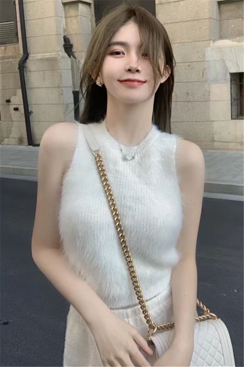 Sleeveless spicy girl wearing gray vest on the outside and inside, women's summer short style suspender sexy plush bottom shirt top
