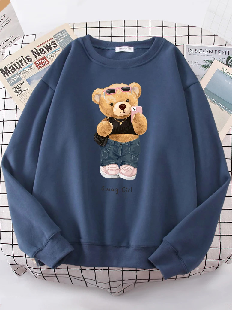 Street Teddy Bear Selfie Swag Girl Funny Sweatshirt Female Hipster Fleece Hoody Crewneck Hoodies Fashion Oversize Pullover Tops 240701