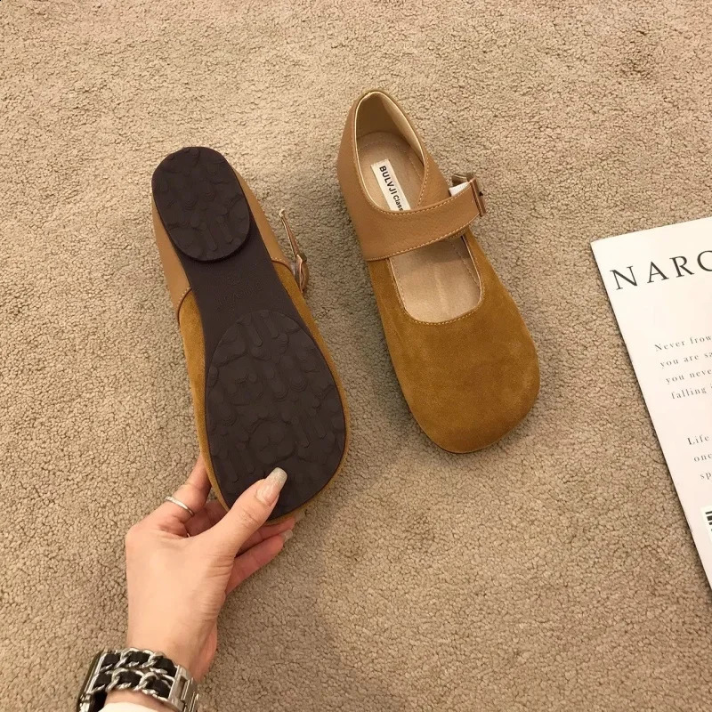 Shallow Mouthed Flat Sole Single Shoe for Women Spring and Autumn Soft Sole Bean Shoes Round Toe Retro Mary Jane Shoes 240719