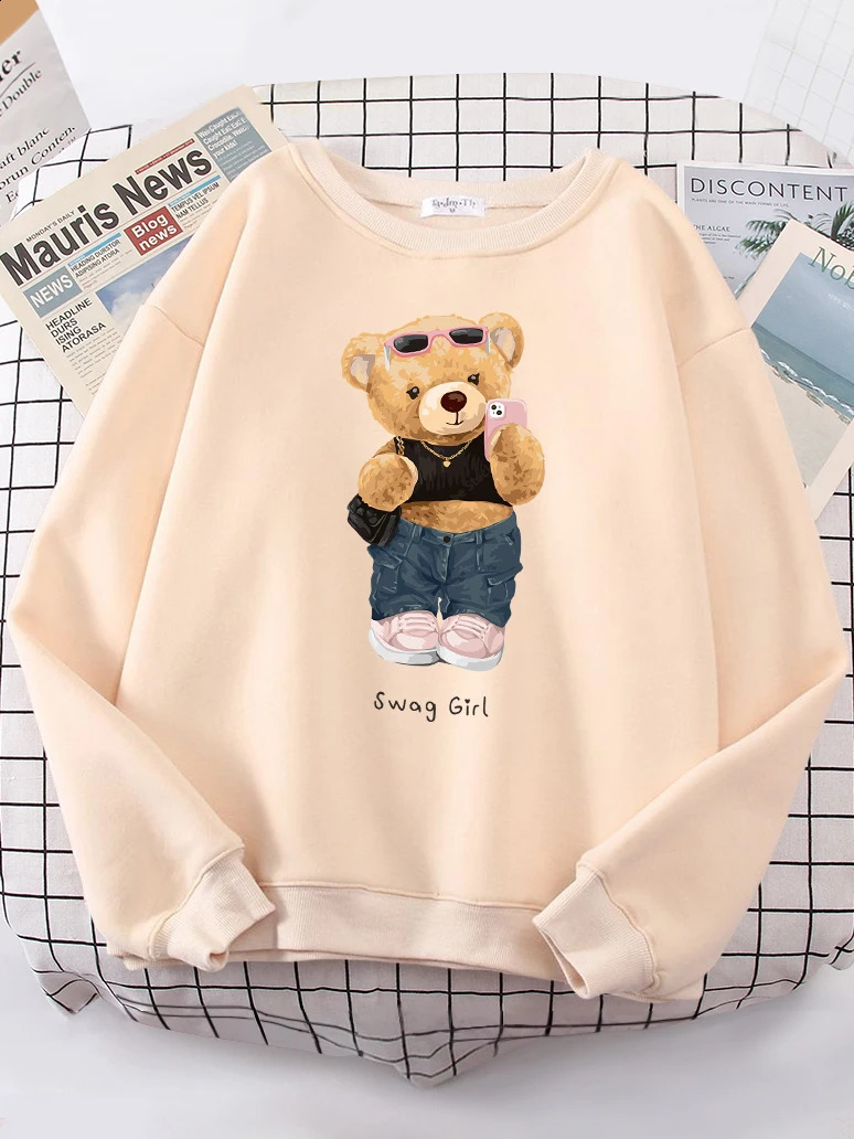 Street Teddy Bear Selfie Swag Girl Funny Sweatshirt Female Hipster Fleece Hoody Crewneck Hoodies Fashion Oversize Pullover Tops 240701