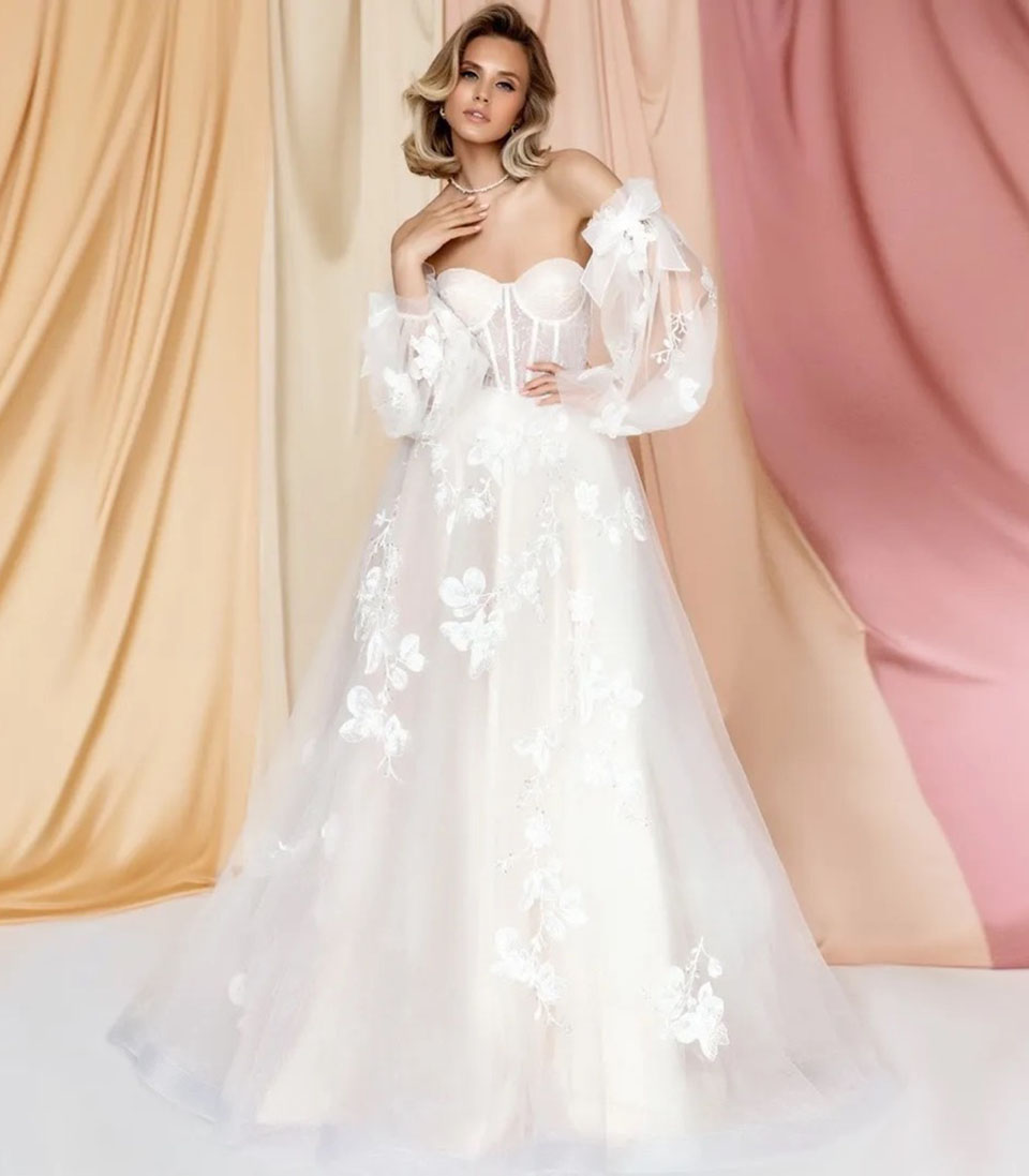 White Wedding Dresses Ivory Bridal Gowns Formal A Line Tulle Custom Zipper Lace Up Plus Size New Sweetheart Long Sleeve Applique