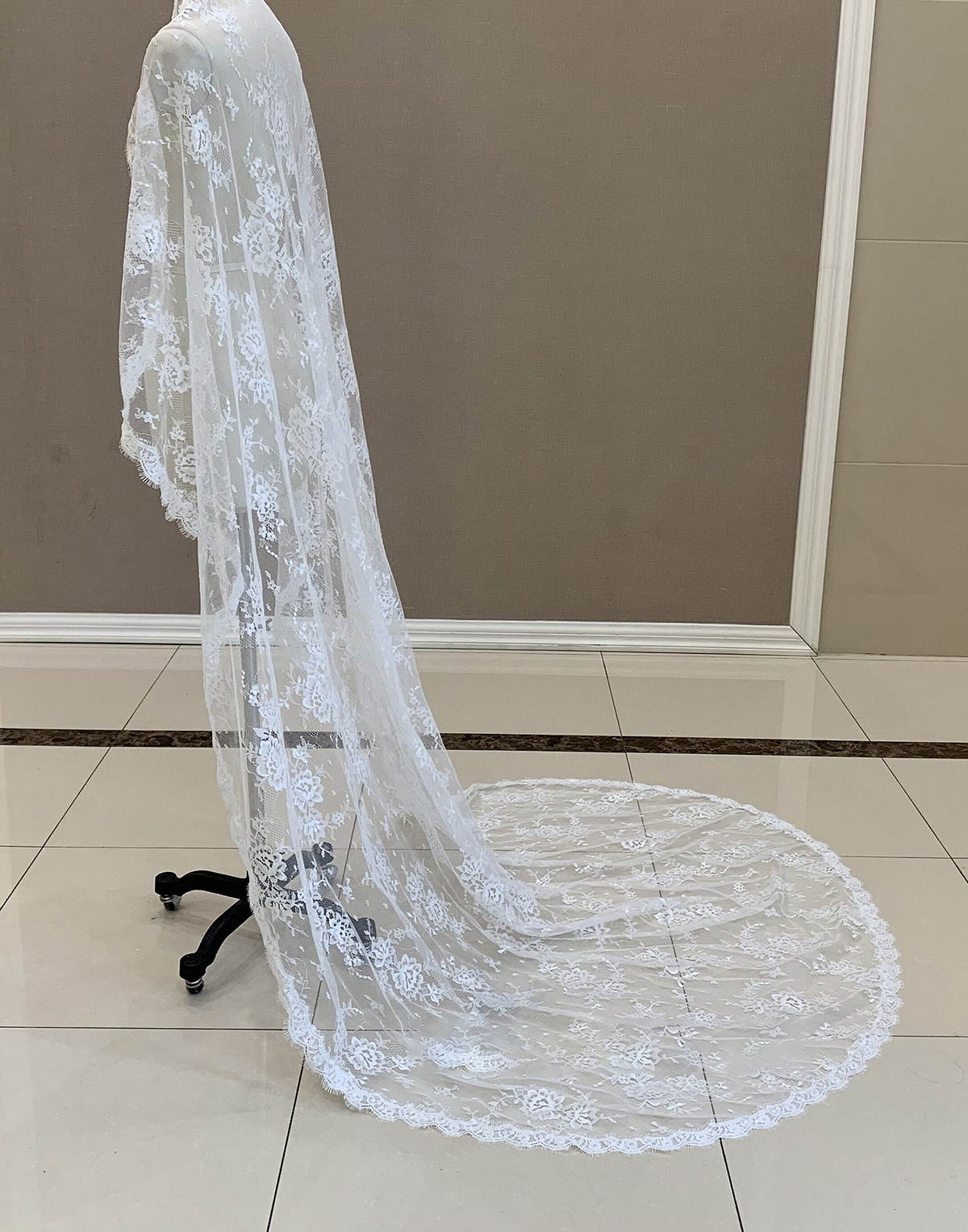Elegant 2m Bridal Veils Chapel Length Wedding Dresses For Women Lace Veil Ivory Voile Bride Sexy Accessories Vestido De Noiva