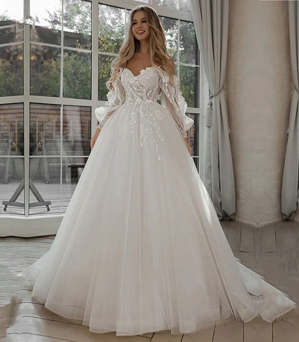White Wedding Dresses Ivory Bridal Gowns Formal A Line Tulle Custom Zipper Lace Up Plus Size New Sweetheart Long Sleeve Applique Sequins