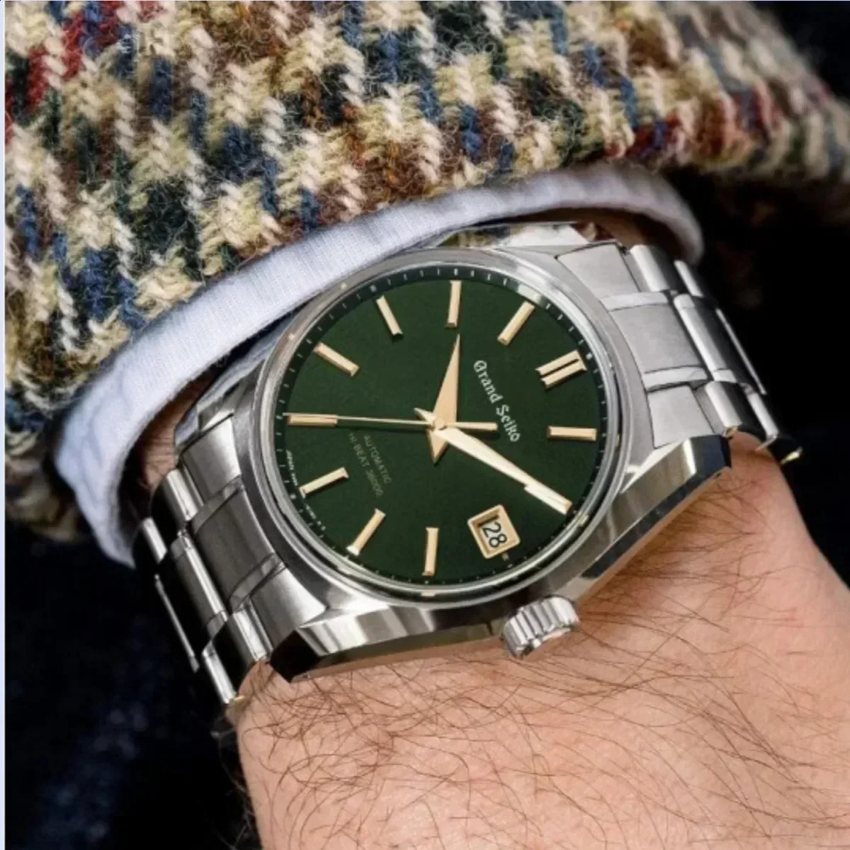Fashionable Casual Quartz Watch Original AAA Clock Sport Series Hi Beat Stainless Steel Nonmechanical for Men 240716