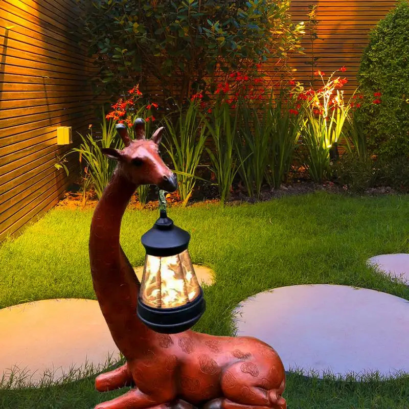 Solar Outdoor Garden Statue Decorative Giraffe Figurine Outdoor Decorations Creative Resin Lighted Garden Decor Funny Ornament 240711