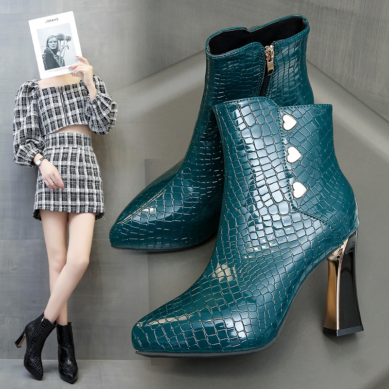 Designer Shoes In Black And White Women Boots High Fashion Wear Autumn Winter Zip Clunky Heel Free Shipping