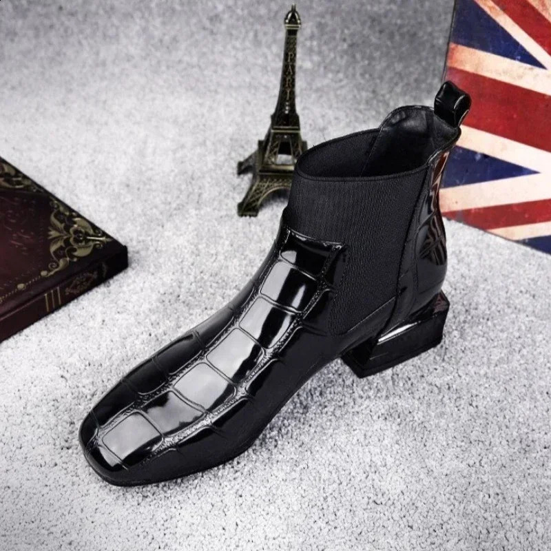 Lacquer Leather Short Boots Women Four Seasons British Fashion Plush Comfort Outdoor Walking Casual Shoes 240718
