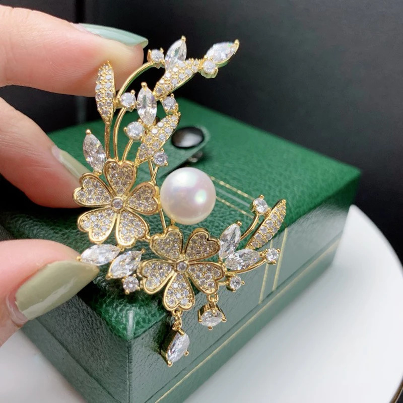 MeibaPJ 9-10mm Natural White Semiround Pearl Flower Brooch Fashion Sweater Jewelry for Women 240713