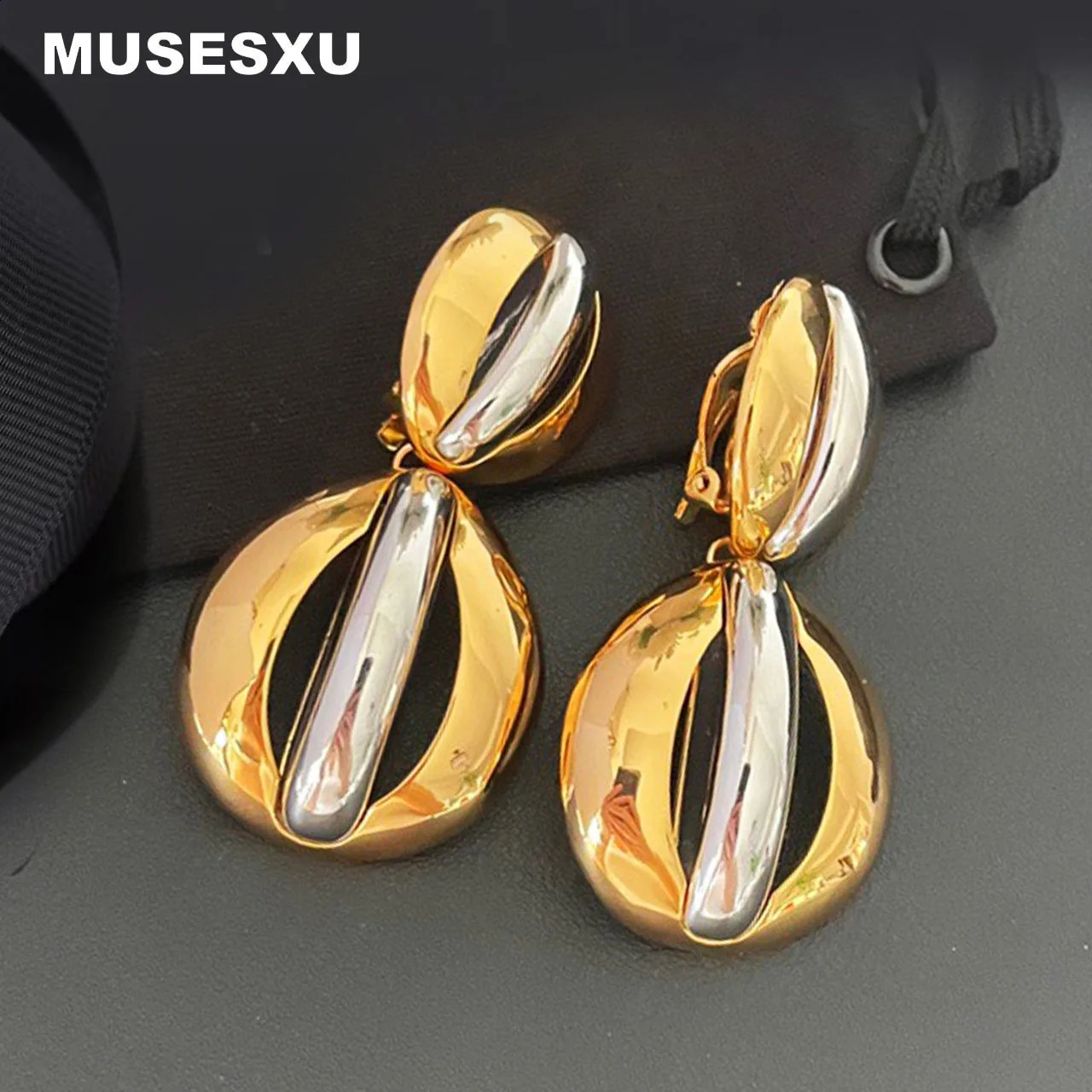 Jewelry And Accesso… - image