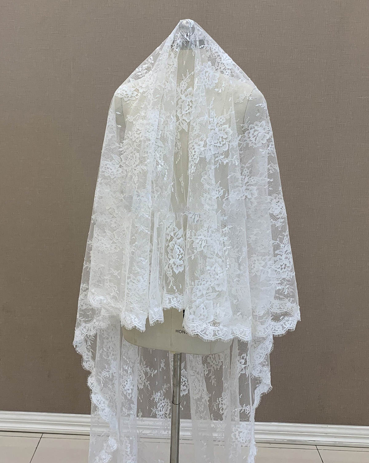 Elegant 2m Bridal Veils Chapel Length Wedding Dresses For Women Lace Veil Ivory Voile Bride Sexy Accessories Vestido De Noiva